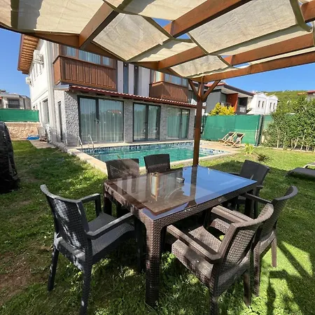 Derya Agullu 5 * 卡斯