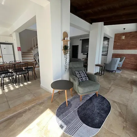 ヴィラ Derya Agullu 5 *