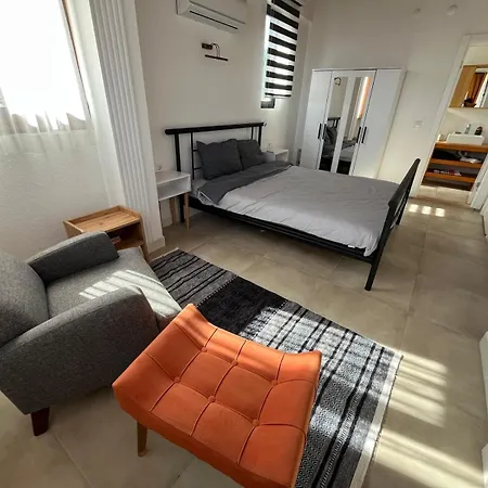 Derya Agullu 5 * カシュ